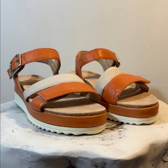 Cork and Leather Velcro Strap Faux Buckle 2” Platform Comfort Sandals Size 8 - Picture 3 of 12